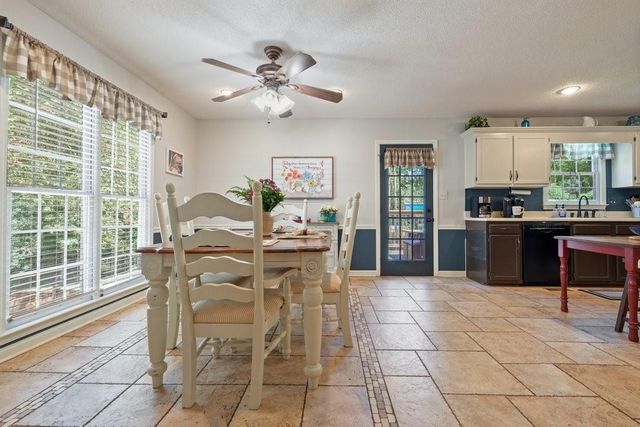 425 Kings Walk, Douglasville, GA 30134