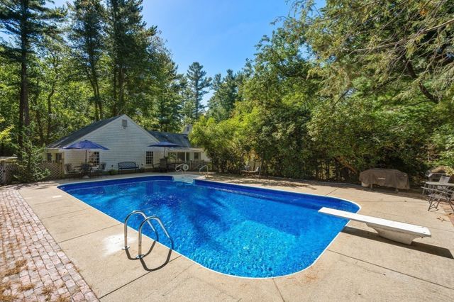 254 Church Street, Duxbury, MA 02332