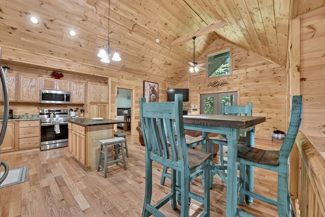 203 Buck Creek Trail, Epworth, GA 30541