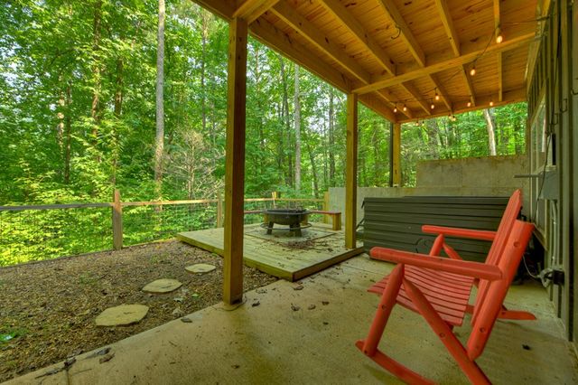 203 Buck Creek Trail, Epworth, GA 30541