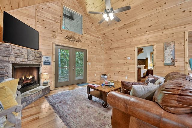203 Buck Creek Trail, Epworth, GA 30541