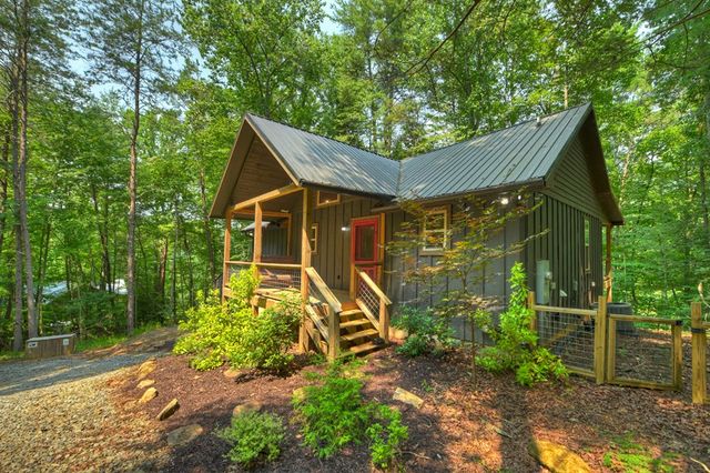 203 Buck Creek Trail, Epworth, GA 30541