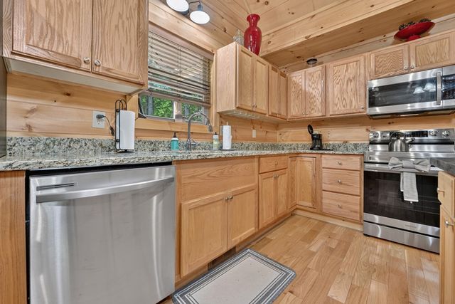203 Buck Creek Trail, Epworth, GA 30541