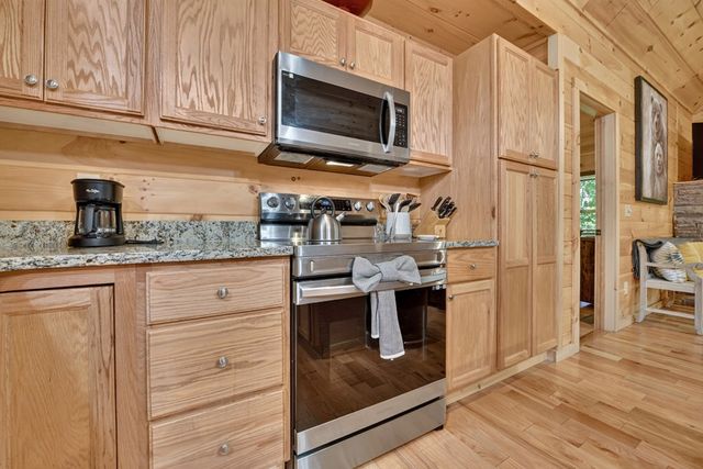 203 Buck Creek Trail, Epworth, GA 30541