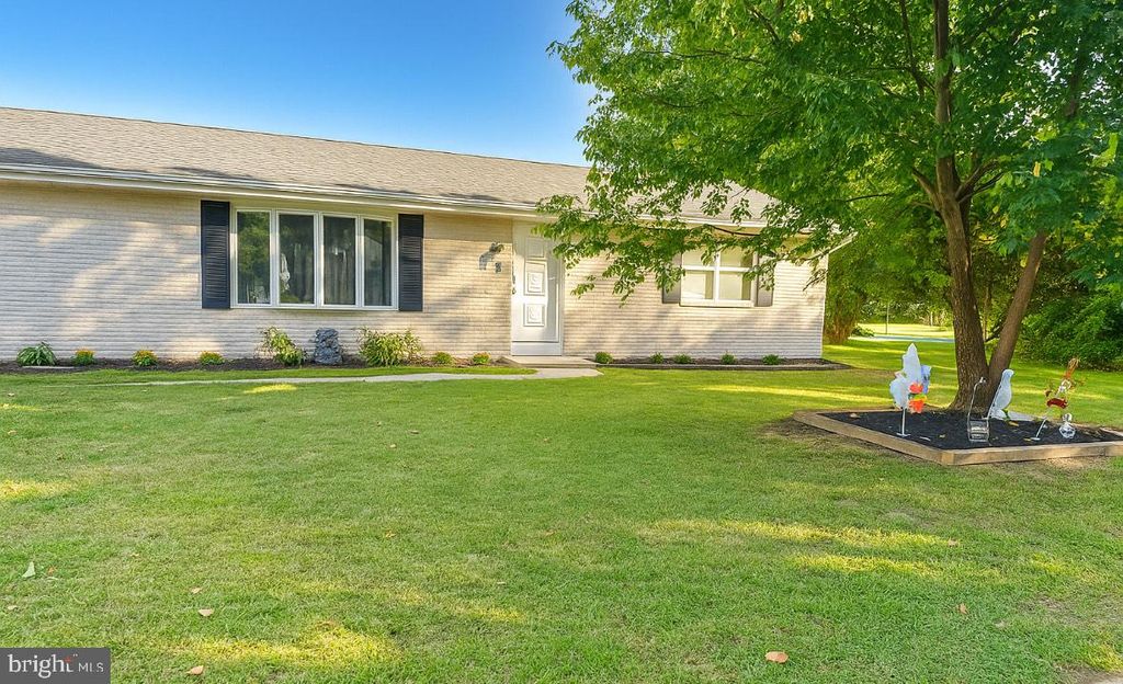 311 PINE STREET, Carneys Point, NJ 08069