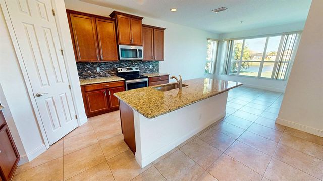 12074 SW Bayberry Avenue, Port St. Lucie, FL 34987