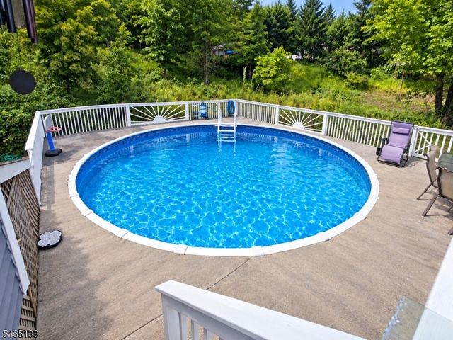 157 Magee Rd, Ringwood Boro, NJ 07456