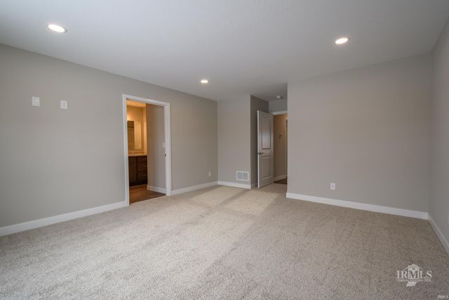 1600 S O'Hare Boulevard, Yorktown, IN 47396