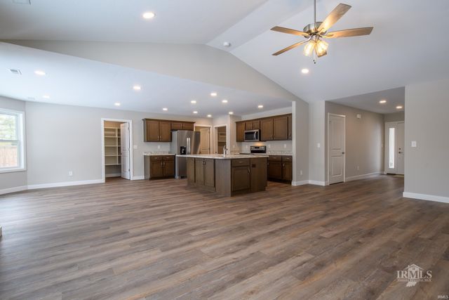 1600 S O'Hare Boulevard, Yorktown, IN 47396