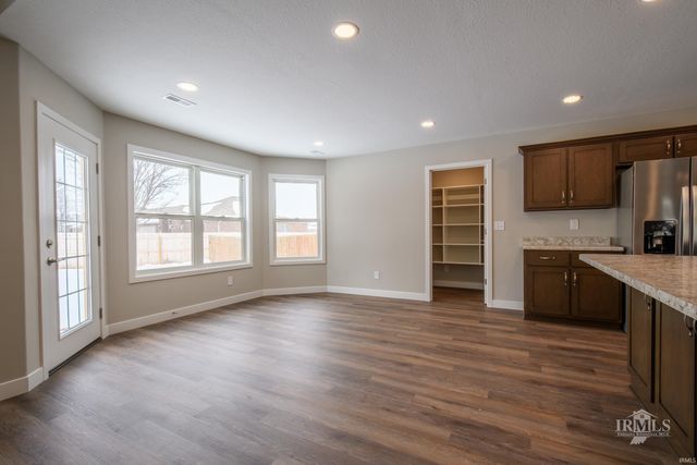 1600 S O'Hare Boulevard, Yorktown, IN 47396