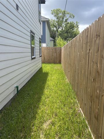 7311 Wileyvale Road B, Houston, TX 77016