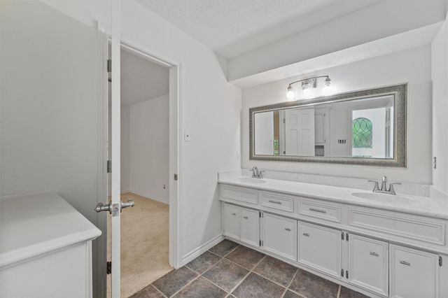 6711 Walton Heath Drive, Houston, TX 77069