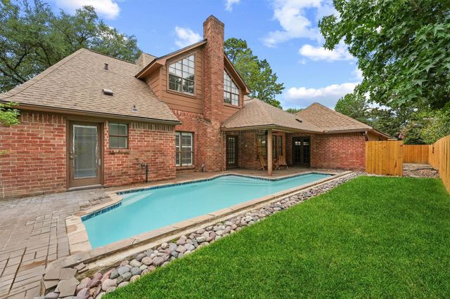 6711 Walton Heath Drive, Houston, TX 77069
