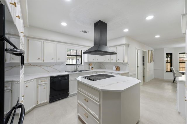 6711 Walton Heath Drive, Houston, TX 77069