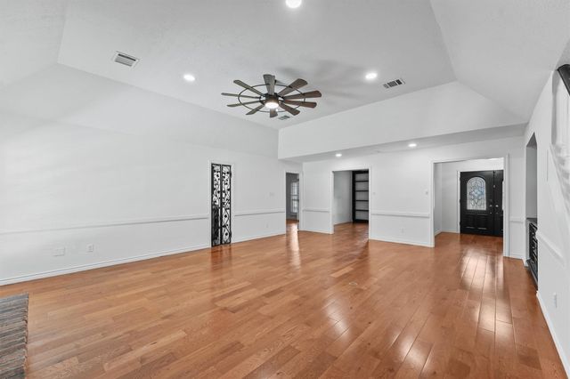 6711 Walton Heath Drive, Houston, TX 77069