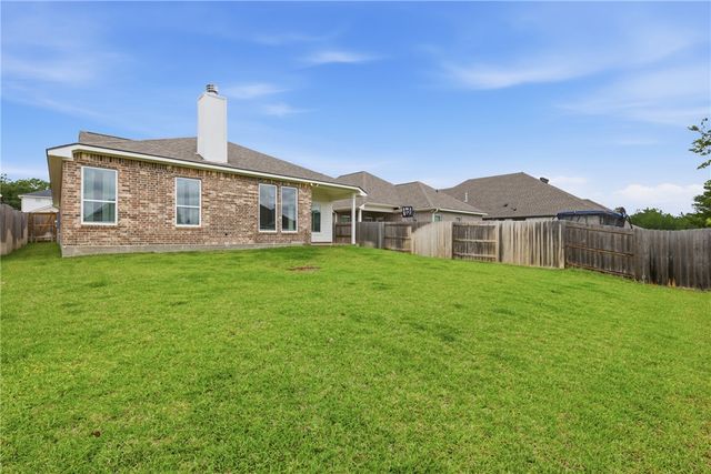 1613 Briscoe Manor Court, College Station, TX 77845