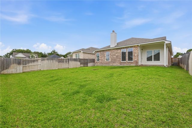 1613 Briscoe Manor Court, College Station, TX 77845