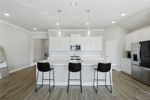 1613 Briscoe Manor Court, College Station, TX 77845