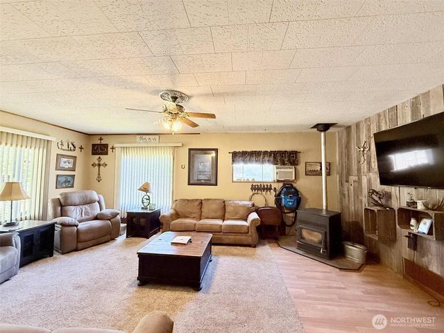 15 S Heise Road, Elma, WA 98541