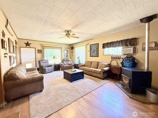 15 S Heise Road, Elma, WA 98541