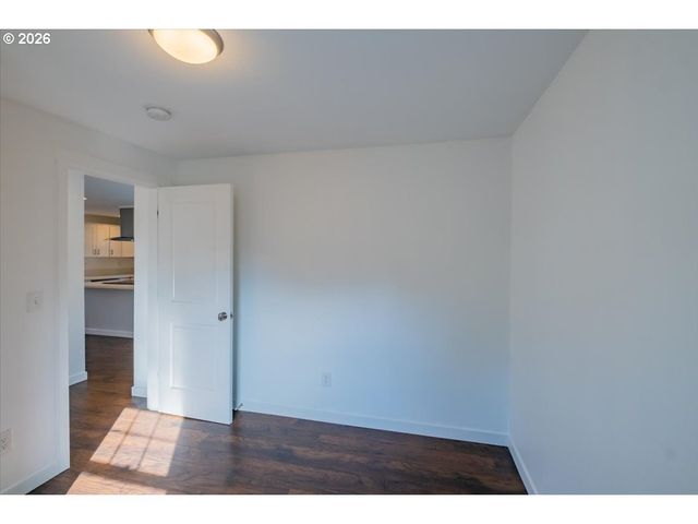 9232 Se HARRISON St, Portland, OR 97216