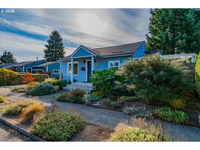 9232 Se HARRISON St, Portland, OR 97216