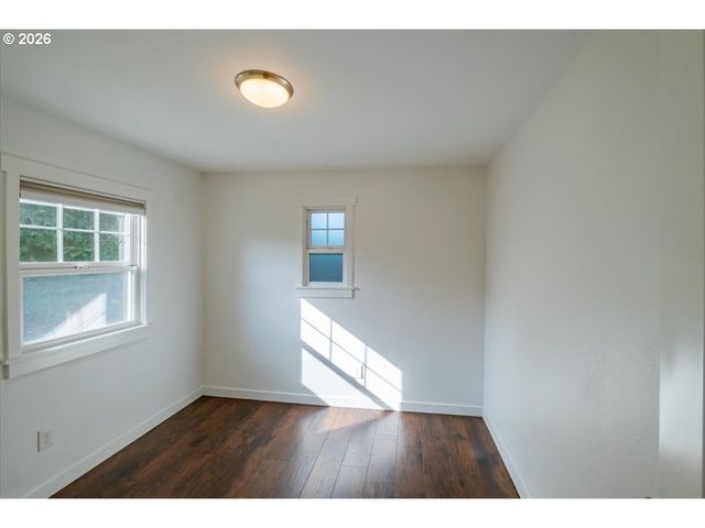 9232 Se HARRISON St, Portland, OR 97216