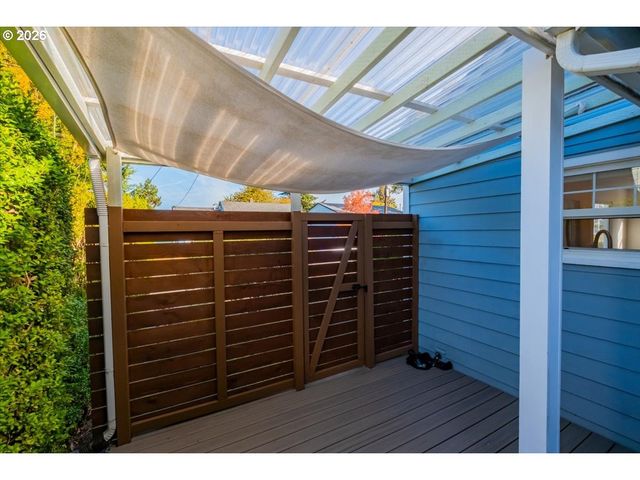 9232 Se HARRISON St, Portland, OR 97216