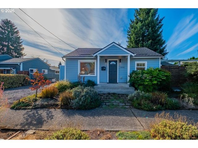 9232 Se HARRISON St, Portland, OR 97216