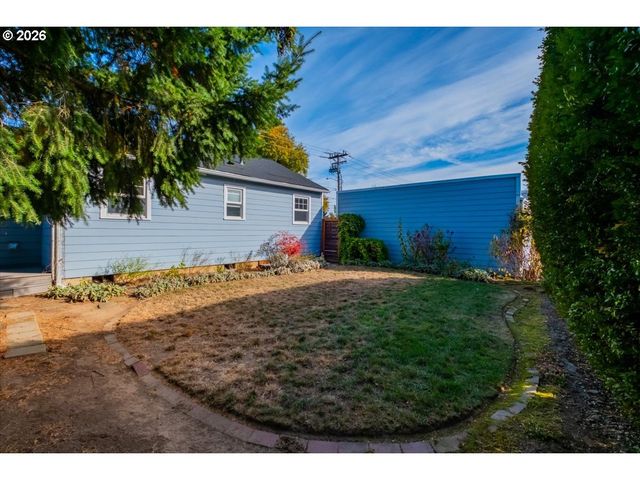 9232 Se HARRISON St, Portland, OR 97216