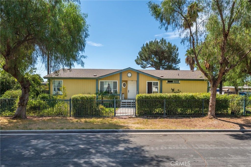 387 Turquoise, Perris, CA 92571 — exterior