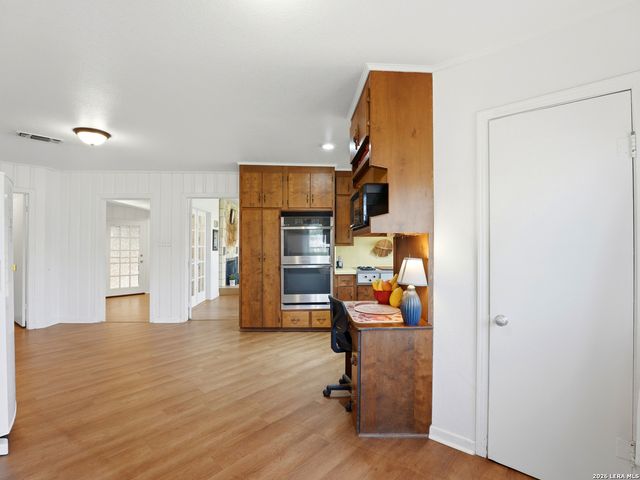 600 S STORTS ST, Poth, TX 78147