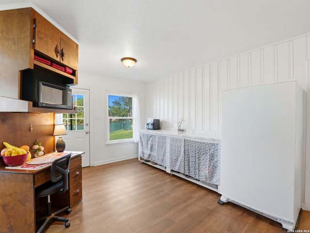 600 S STORTS ST, Poth, TX 78147