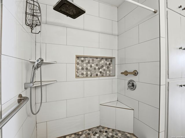 600 S STORTS ST, Poth, TX 78147