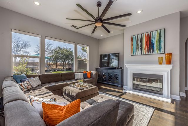 886 Old Oak Rd, Livermore, CA 94550