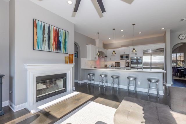 886 Old Oak Rd, Livermore, CA 94550