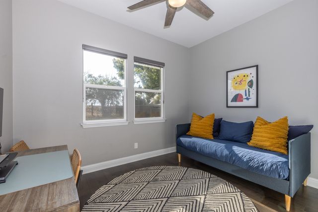 886 Old Oak Rd, Livermore, CA 94550