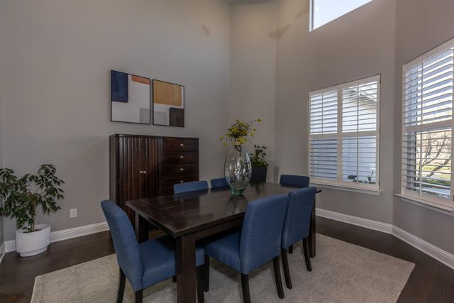 886 Old Oak Rd, Livermore, CA 94550