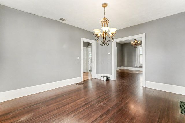 258 N Cedar Street, Newark, OH 43055