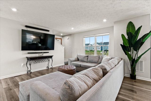 8586 Greengate Boulevard, Canal Winchester, OH 43110