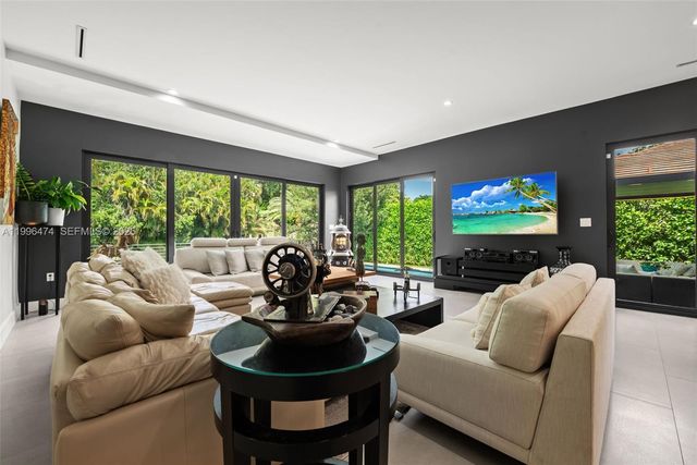 5735 SW 35th St 0, Miami, FL 33155