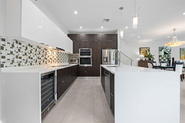 5735 SW 35th St 0, Miami, FL 33155