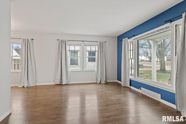 2914 S PARK Avenue, Springfield, IL 62704