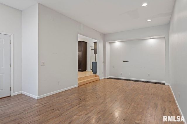 2914 S PARK Avenue, Springfield, IL 62704