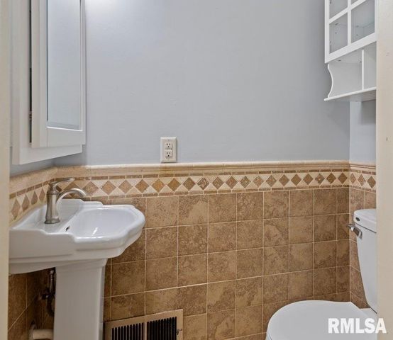 2914 S PARK Avenue, Springfield, IL 62704