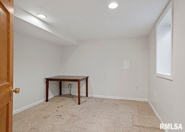 2914 S PARK Avenue, Springfield, IL 62704