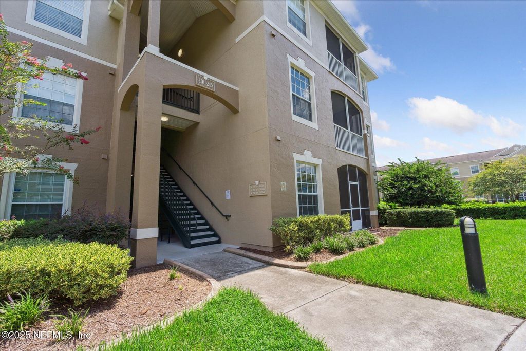 7990 BAYMEADOWS Road E, 201, Jacksonville, FL 32256