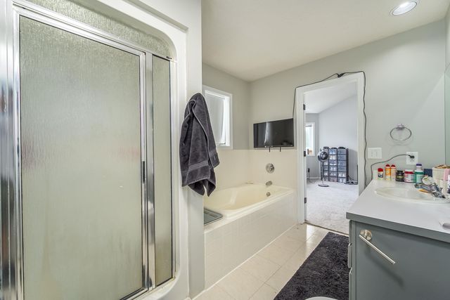 500 W White Tail St, Derby, KS 67037