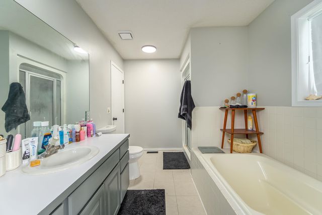 500 W White Tail St, Derby, KS 67037