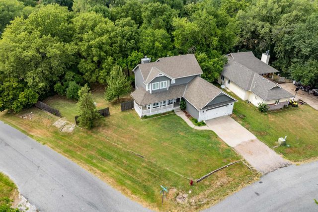 500 W White Tail St, Derby, KS 67037